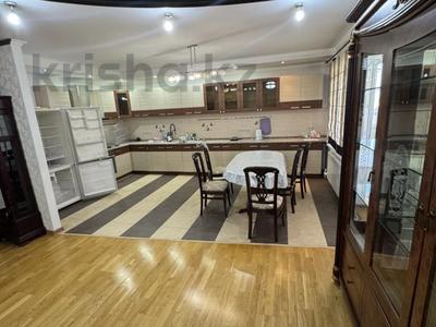 4-бөлмелі пәтер · 190 м² · 7/8 қабат, Дулатова 53, бағасы: 350 000 ₸ в Кокшетау