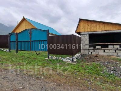 Отдельный дом · 4 комнаты · 100 м² · 10 сот., Сатпаева 25 — Находиться в село Урыль за 20 млн 〒 в 