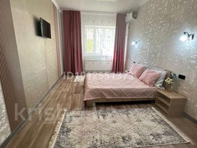 1-бөлмелі пәтер · 40 м² · 1/10 қабат, 11 ш/а., бағасы: 2 000 ₸ в Актобе, мкр 11
