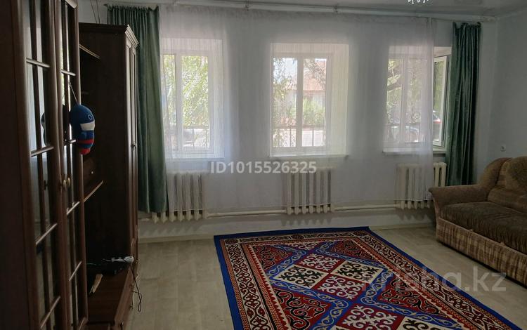 Отдельный дом · 3 комнаты · 115 м² · 3 сот., Старый город — Ряхова за 130 000 ₸ в Актобе — фото 2