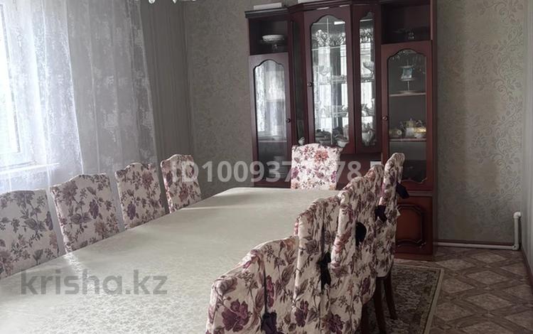 Отдельный дом · 5 комнат · 140 м² · 140 сот., Курашасай , Ауэзова 16а — Магазин Восход за 16 млн ₸ в Актобе — фото 2