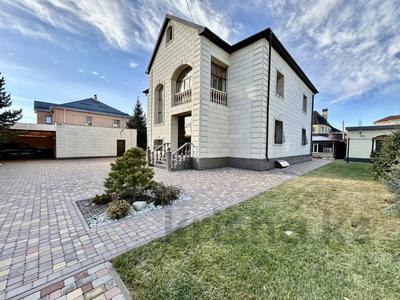 Отдельный дом · 5 комнат · 426 м² · 12 сот., мкр Городской Аэропорт, Кулкыбаева за 220 млн 〒 в Караганде, Казыбек би р-н
