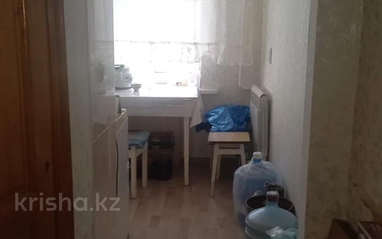 2-бөлмелі пәтер · 44 м² · 2/5 қабат, 2 ш/а., бр. жубановых, бағасы: 13 млн ₸ в Актобе, мкр 8 — фото 2