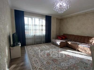 3-комнатная квартира, 99 м², 4/10 этаж, мкр Аксай-1А за 46 млн 〒 в Алматы, Ауэзовский р-н