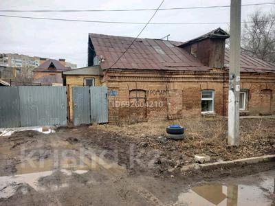 Отдельный дом • 3 комнаты • 70 м² • 7 сот., Хусаинова 139 — Сзади Кофе Бум, возле военкомата. за 60 млн 〒 в Уральске