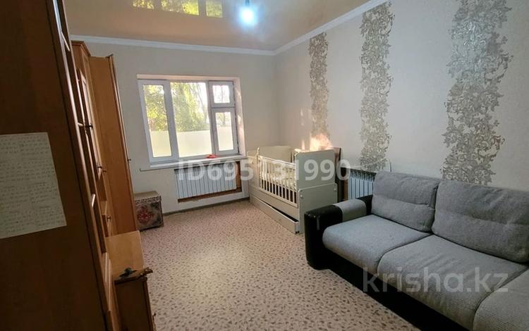 1-комнатная квартира · 38 м² · 2/5 этаж, 10 Мкр за 80 000 ₸ в Таразе — фото 2