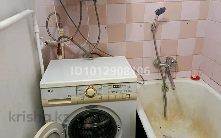 2-комнатная квартира · 44 м² · 1/5 этаж, Пришахтинск, Пришахтинск, 23й микрорайон 33 за 120 000 ₸ в Караганде, Алихана Бокейханова р-н — фото 2