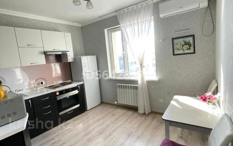 1-комнатная квартира, 70 м², 8/19 этаж посуточно, Иманбаевой 10 за 10 000 〒 в Астане, р-н Байконур — фото 22