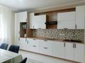 2-бөлмелі пәтер · 70 м² · 4/5 қабат, мкр Самал-3, Достык 117/5 — Аль-Фараби, бағасы: 350 000 ₸ в Алматы, Медеуский р-н