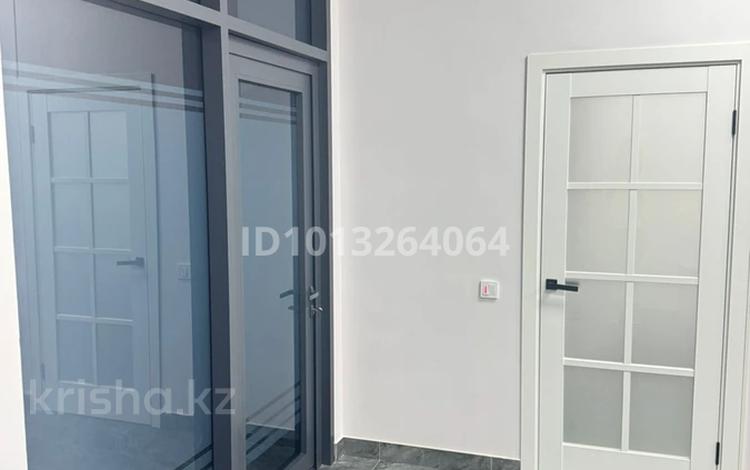 Свободное назначение, офисы · 50 м² за 350 000 ₸ в Астане, Нура р-н — фото 2