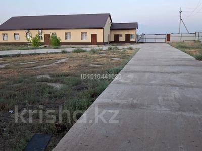 Промбаза · 200 соток, Береке (Память Ильича) 93 — Кобыланды батыр строение 93/2 за 500 млн 〒 в Атырау