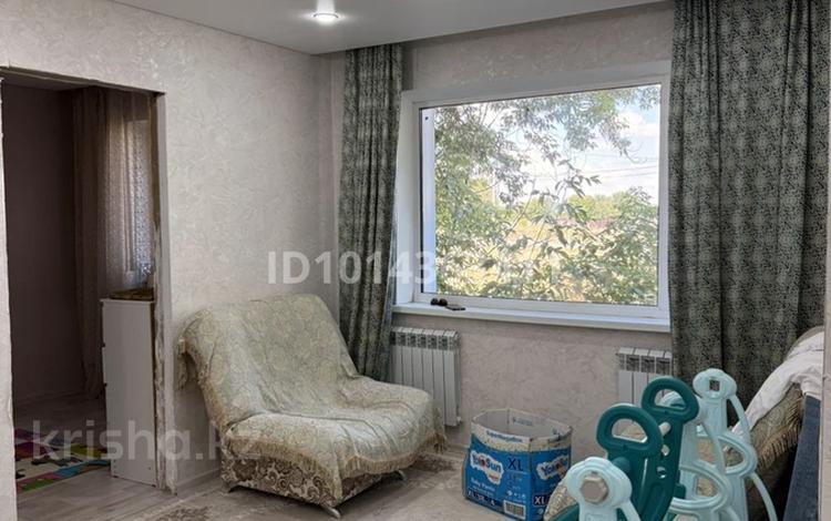 2-бөлмелі пәтер · 48 м² · 1/5 қабат, 1 мкр 8, бағасы: 9.5 млн ₸ в  — фото 2