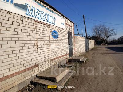 Жер үй мен саяжайлар в Абай обл.: Жеке үй · 3 бөлме · 65 м² · 3.3 сот., Кажымукана 24, бағасы: 15.5 млн 〒 Жеке үй · 3 бөлме · 65 м² · 3.3 сот., Кажымукана 24, бағасы: 15.5 млн 〒 в Семее