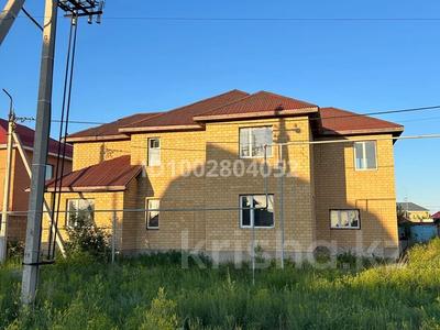 Жеке үй · 10 бөлме · 300 м² · 10 сот., Аль-фараби 21, бағасы: 34 млн 〒 в Косшы