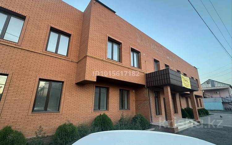 1-бөлмелі пәтер · 33 м² · 2/2 қабат, Ниязова 13 — Тоймарт, бағасы: 14 млн ₸ в Боралдае (Бурундай), мкр Водник-2 — фото 2