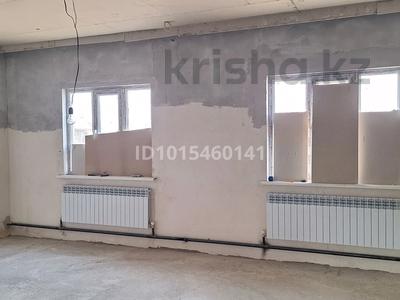 Отдельный дом · 4 комнаты · 182 м² · 8 сот., мкр Кайнар, Қ. Сармоллин 1а — 1 за 14 млн ₸ в Атырау