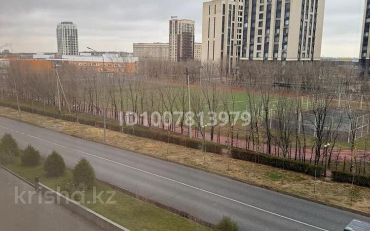 2-бөлмелі пәтер · 70 м² · 4/12 қабат, мкр Нурсат 2, Назарбекова 29/6 — Шаяхметов, бағасы: 41 млн ₸ в Шымкенте, Каратауский р-н — фото 3