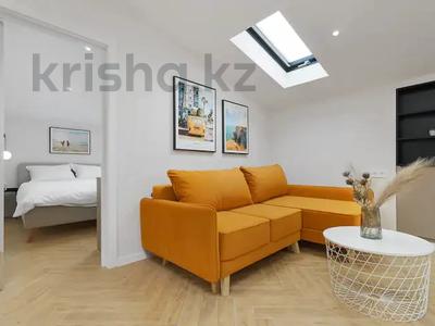 2-комнатная квартира · 58 м² · 2/5 этаж, 16-й мкр 12 за 18 000 ₸ в Актау