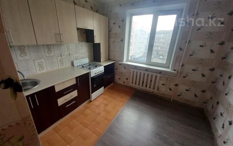 2-комнатная квартира, 52 м², 4/6 этаж, ауэзова 58 за 19.4 млн 〒 в Петропавловске — фото 2