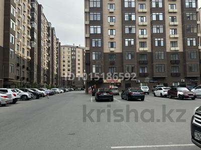 2-бөлмелі пәтер · 49 м² · 2/10 қабат, Нұрсая ш/а., Т. Жумагалиева 10 — Таумуш Жумагалиева, бағасы: 28 млн ₸ в Атырау, мкр Нурсая