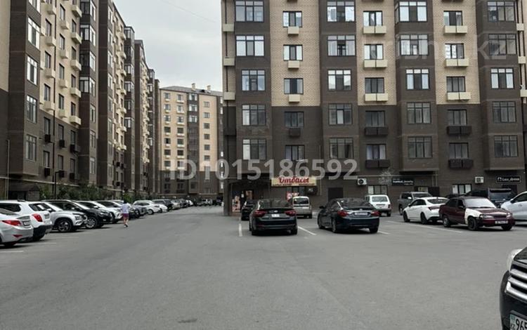 2-бөлмелі пәтер · 49 м² · 2/10 қабат, Нұрсая ш/а., Т. Жумагалиева 10 — Таумуш Жумагалиева, бағасы: 28 млн ₸ в Атырау, мкр Нурсая — фото 2