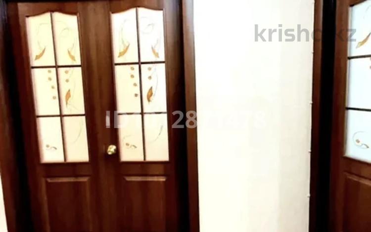1-бөлмелі пәтер · 45 м² · 2/12 қабат, Шакарима 60, бағасы: 180 000 ₸ в Семее — фото 4