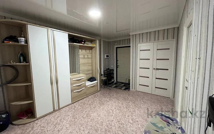3-комнатная квартира, 87 м², 6/9 этаж, коктем 11б за 28.5 млн 〒 в Кокшетау — фото 2
