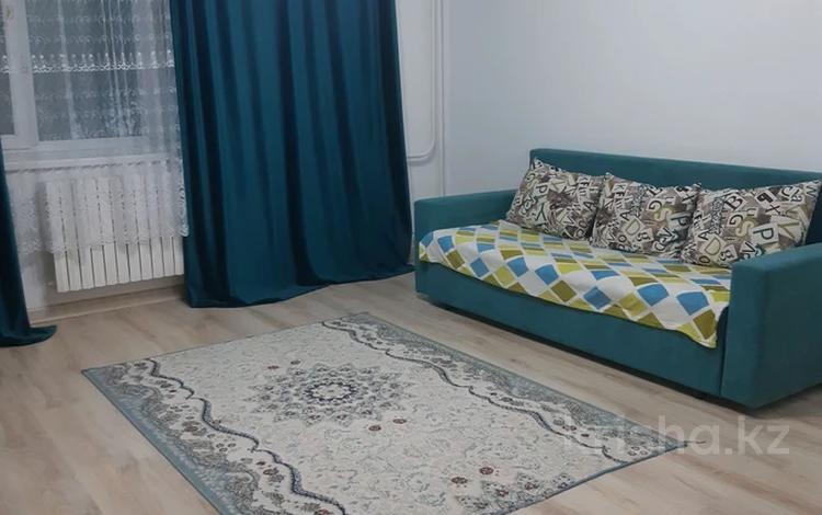 2-комнатная квартира · 70 м² · 1/5 этаж, мкр Центральный, Абая 13 а — Махамбета за 2 000 〒 в Атырау — фото 2