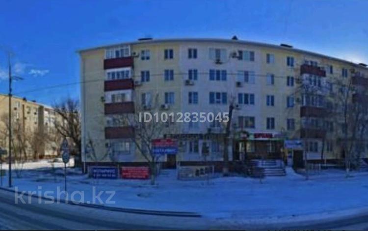 3-комнатная квартира · 55 м² · 1/5 этаж, Владимирская 8 — Гумарова за 17 млн ₸ в Атырау, мкр Авангард-4 — фото 2