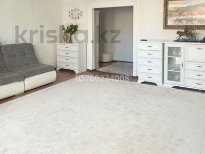 Продажа квартир в Мангистауской обл.: 4-комнатная квартира · 110 м² · 5/5 этаж, 15-й мкр 26 за 30 млн 〒 4-комнатная квартира · 110 м² · 5/5 этаж, 15-й мкр 26 за 30 млн 〒 в Актау