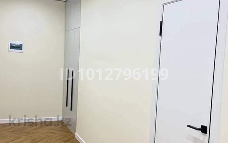 2-комнатная квартира · 65.6 м² · 6/9 этаж, мкр Асар-2, ​Микрорайон Асар 2 546/1 — •Находится за ТРЦ «Төле би». за 30 млн ₸ в Шымкенте, Абайский р-н — фото 2
