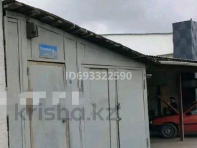 Отдельный дом · 4 комнаты · 200 м², Кошеней 9А — Чайка, Шахристан, улица Фурманова. таксапарк за 12 млн ₸ в Таразе