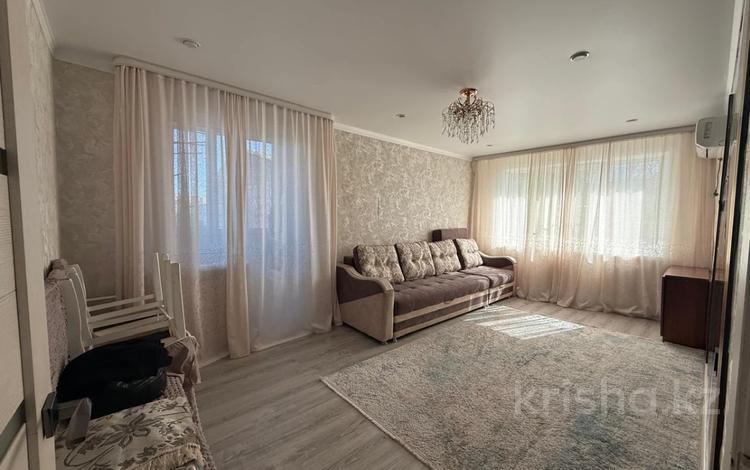 3-комнатная квартира · 63 м² · 5/5 этаж, мкр Юго-Восток, Язева — Карагандинский Государственный Университет им.Е.А. Букетова за 22 млн ₸ в Караганде, Казыбек би р-н — фото 3