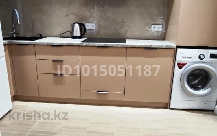 1-комнатная квартира · 35 м² · 5/6 этаж, мкр Гажайып, Бауыржана Момышулы 11/14а за 210 000 ₸ в Алматы, Алатауский р-н — фото 2