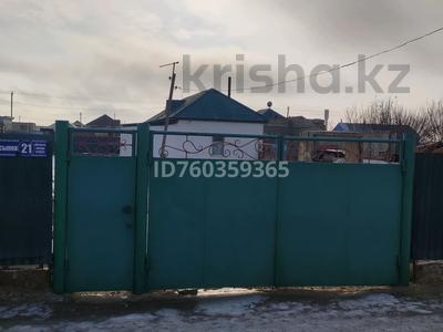 Отдельный дом · 2 комнаты · 45 м² · 10 сот., Тюра-там, Байтұрсынұлы 21 — Ақай за 3 млн 〒 в Байконуре