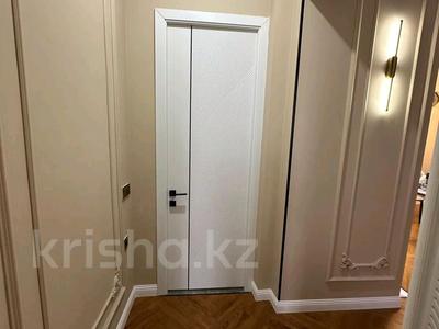 3-бөлмелі пәтер · 107 м² · 1/8 қабат, Алдабергенова 1, бағасы: 75 млн ₸ в Талдыкоргане, мкр Болашак