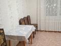 3-комнатная квартира · 65 м² · 3/5 этаж, Ауэзова — Центр за 30 000 ₸ в Щучинске — фото 2