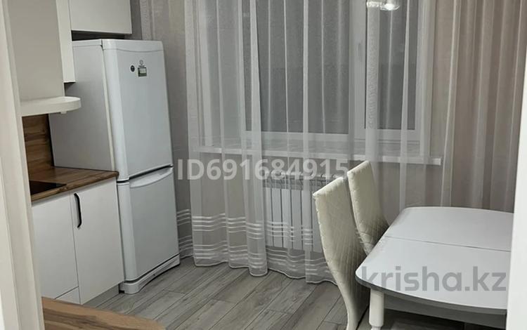 1-комнатная квартира, 34 м², 4/9 этаж помесячно, Микрорайон Аэропорт 1, Уральская 45в