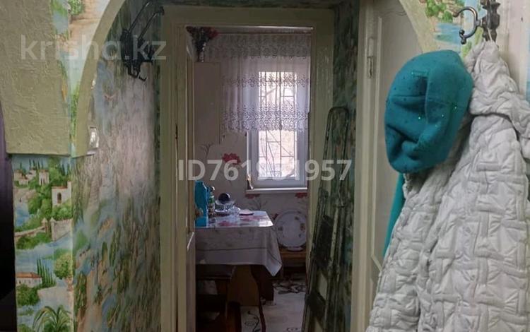 1-комнатная квартира · 30 м² · 2/5 этаж, Микрорайон Акбулак 4 за 10 млн 〒 в Таразе — фото 2