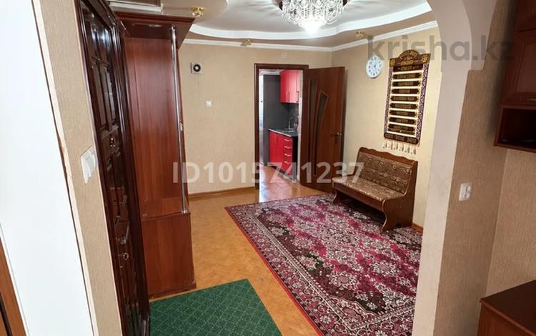 6-комнатная квартира · 120 м² · 2/5 этаж, 3мкр 21/2 за 25 млн ₸ в Жанатасе — фото 2