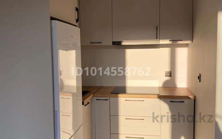 2-комнатная квартира · 45 м² · 9/9 этаж, мкр Нурсая, Абулхайыр-хана 51в за 300 000 ₸ в Атырау — фото 2