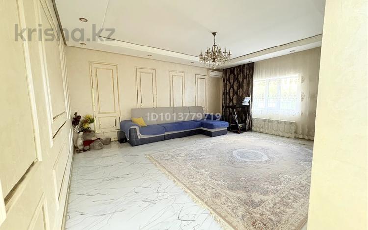 Отдельный дом · 4 комнаты · 120 м² · 7 сот., 11 загородная 28 — Поселок Мирный за 36 млн ₸ в Семее — фото 2