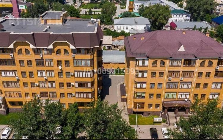 3-бөлмелі пәтер · 160 м² · 5/5 қабат, Козбагарова 19, бағасы: 138 млн ₸ в Семее — фото 2