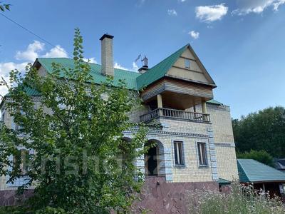Отдельный дом · 8 комнат · 425 м² · 15 сот., Комсомольская 20 за 153 млн 〒 в Бурабае