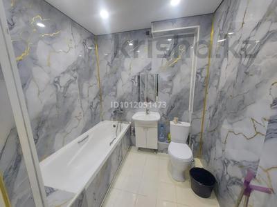 2-бөлмелі пәтер · 50 м² · 2/5 қабат, пр. Мұхтар Әуезова 29, бағасы: 17.5 млн ₸ в Атырау, мкр Жилгородок