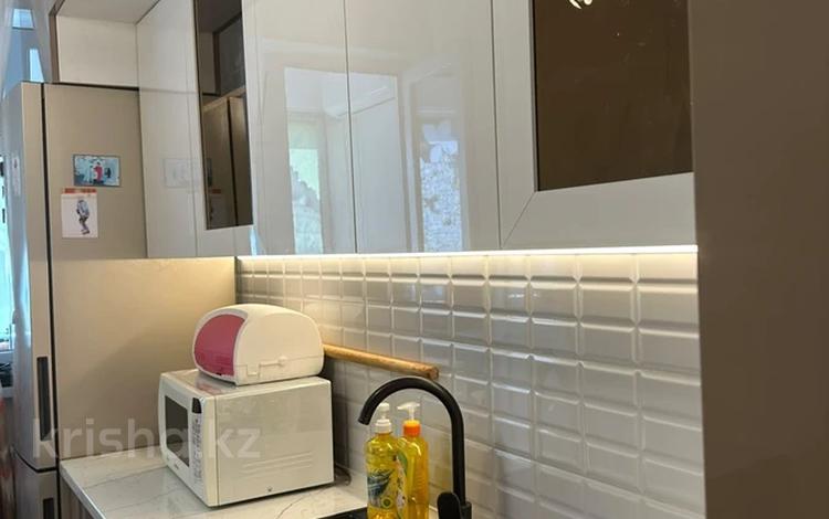3-комнатная квартира · 86 м² · 5/7 этаж, мкр Акжайык, Төлеметова 69/39 за 210 000 ₸ в Шымкенте, Абайский р-н — фото 2