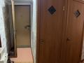 3-комнатная квартира · 48 м² · 4/5 этаж, Майкудук, 17й микрорайон 50 за 12 млн ₸ в Караганде, Алихана Бокейханова р-н