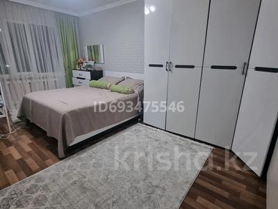 2-комнатная квартира, 68 м², 4/5 этаж помесячно, Самал 34а за 150 000 〒 в Талдыкоргане, мкр Самал