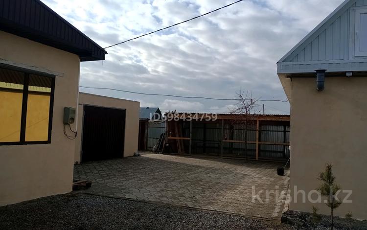 Дом · 5 комнат · 200 м², Белинского 2/2 — Находится напротив 122 школы, второй Костанай за 50 000 ₸ — фото 2