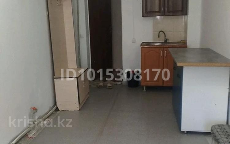 1 комната · 18 м² · 2/2 этаж, мкр Шубар, Мкр Шубар,Тайбекова 38а за 80 000 ₸ в Астане, Есильский р-н — фото 2